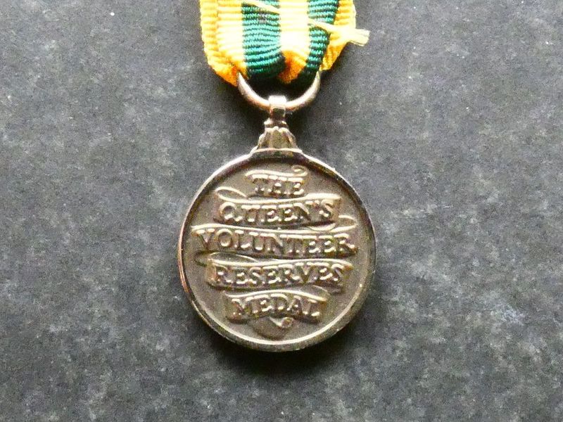 Great Britain, Queen's Volunteer Reserves Medal, miniature.