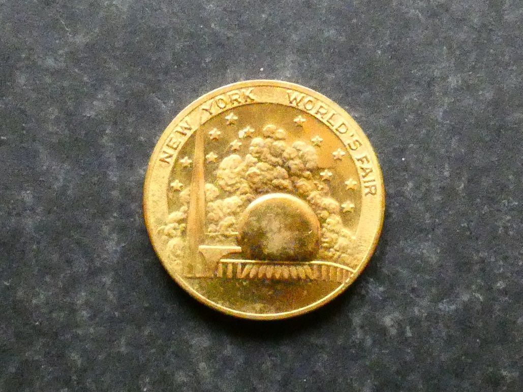 United States of America, advertising, United States of America, advertising, "spinner" token, 1939 New York World's Fair, Medicine & Public health building.
