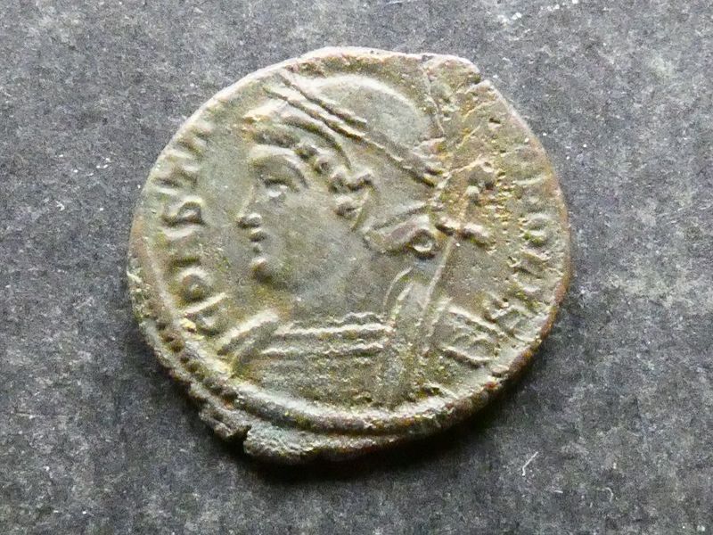 Roman Empire, Constantine I, reduced Centenionalis, Lugdunum