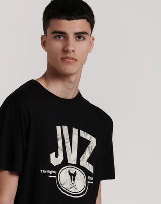 CAMISETA NEGRA LOGO CRUDO