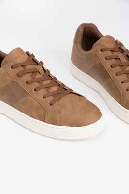 DEPORTIVAS CAMEL CON SUELA BLANCA