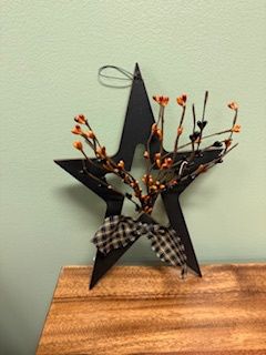 Wood Star- Black/ Tan