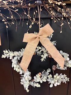 Holiday Ombre Boxwood Star Wreath