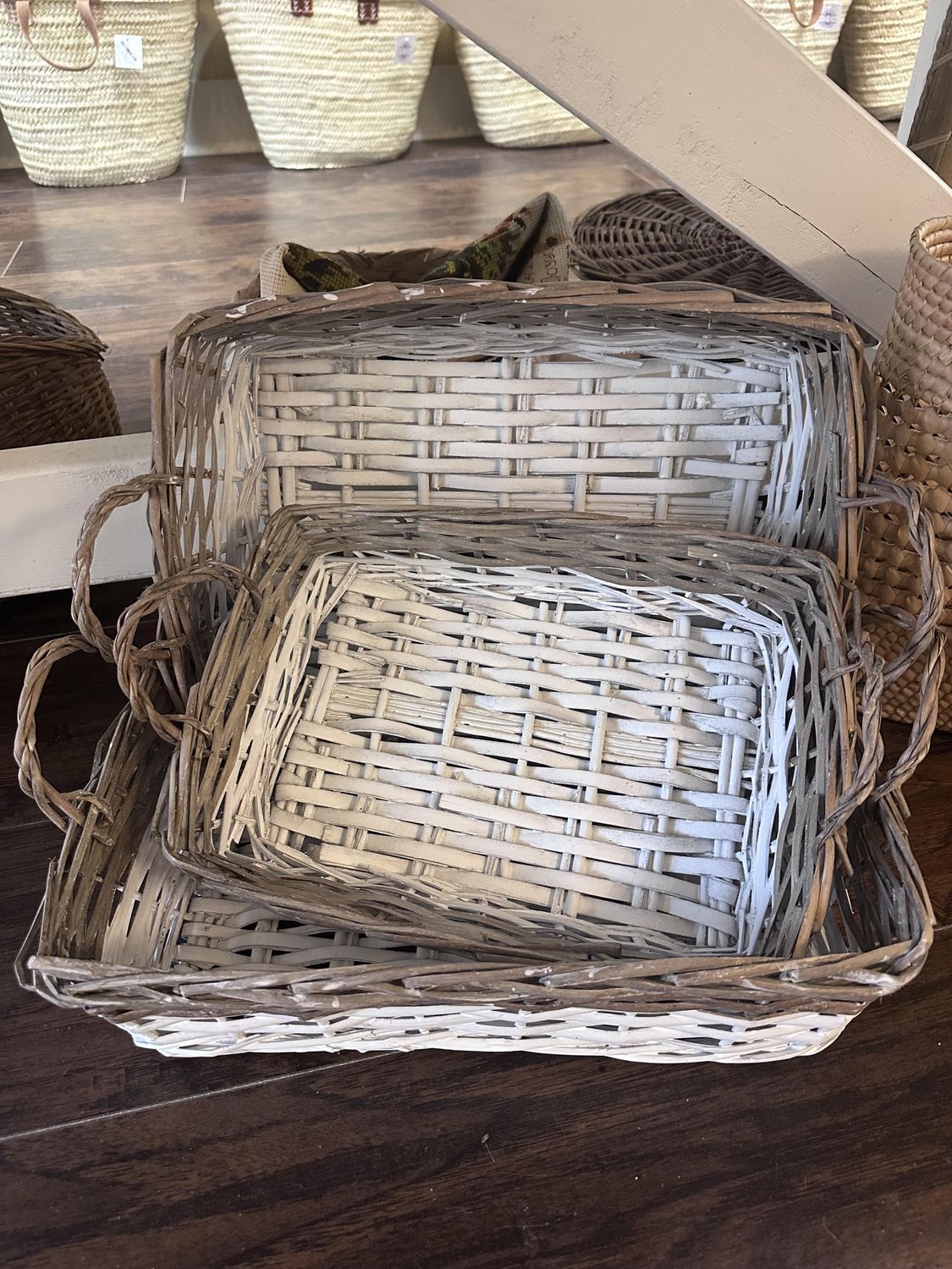 Basket Tray Style Gray &amp; White, Size: Small