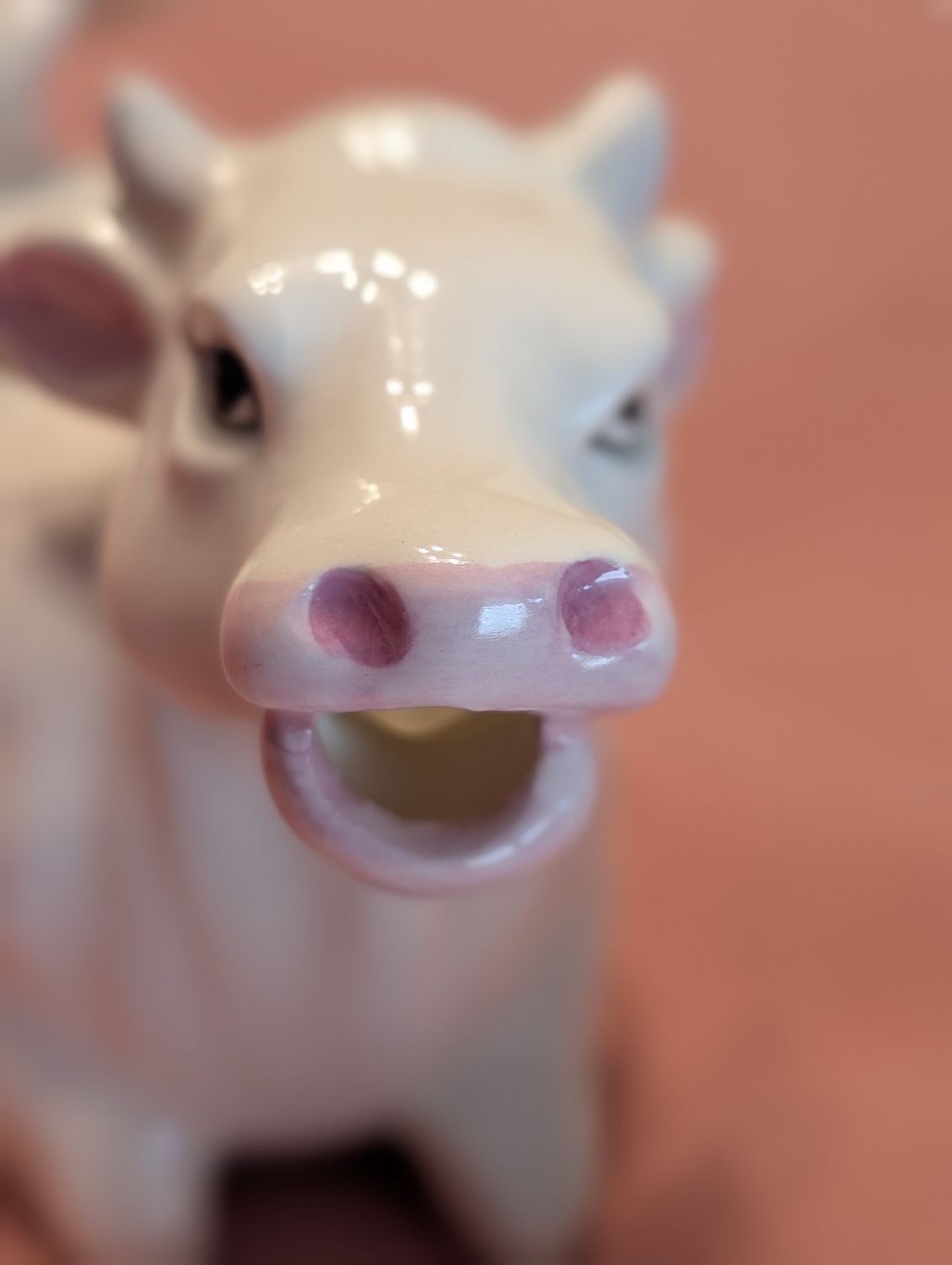 Lenwile Ardalt Artware cow creamer, handcrafted in Japan during the 1950s.