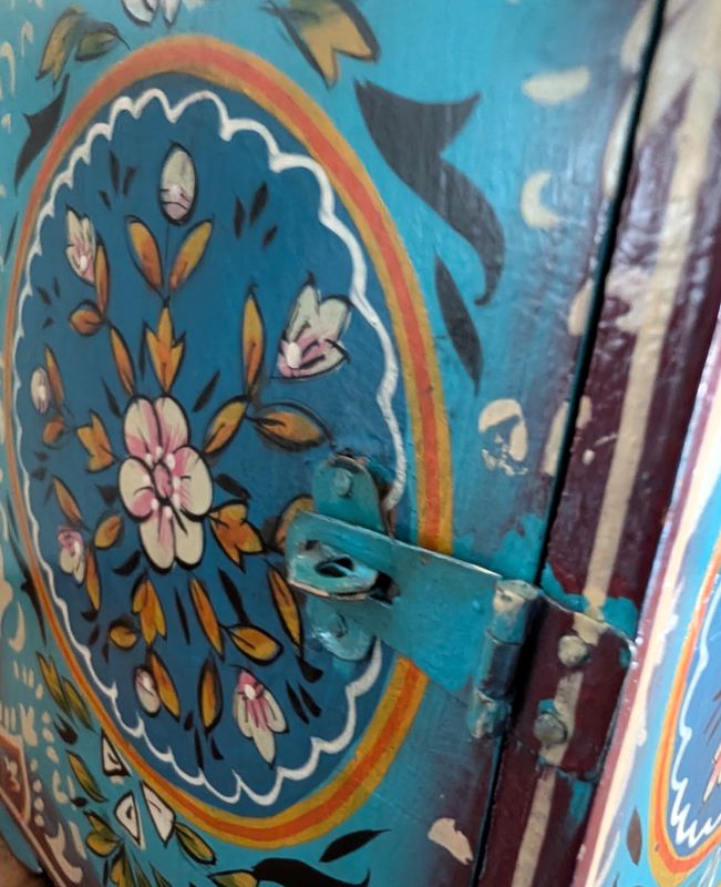 Vintage Hand-Painted Five-Drawer Jewelry Cabinet – Lasmasana Regalos, Buenos Aires