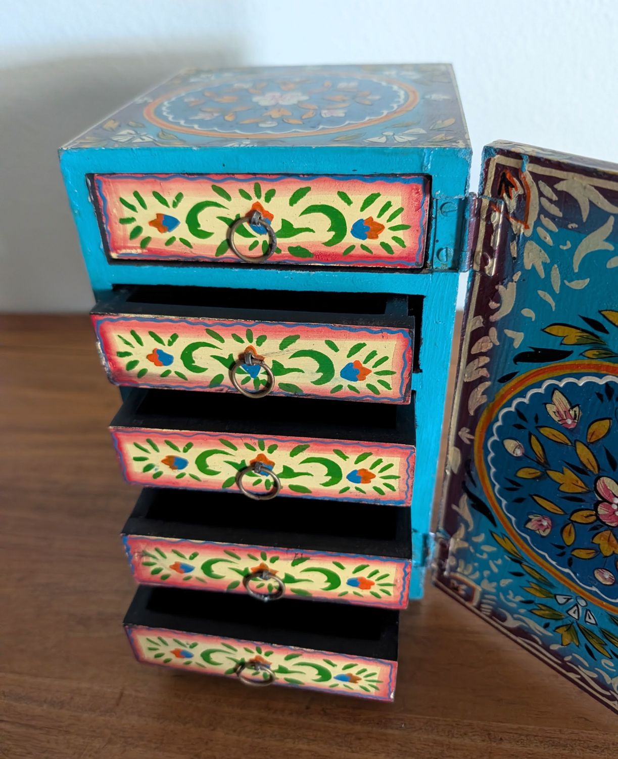 Vintage Hand-Painted Five-Drawer Jewelry Cabinet – Lasmasana Regalos, Buenos Aires