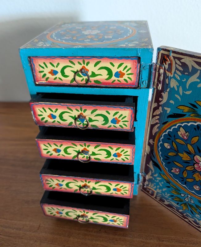 Vintage Hand-Painted Five-Drawer Jewelry Cabinet – Lasmasana Regalos, Buenos Aires