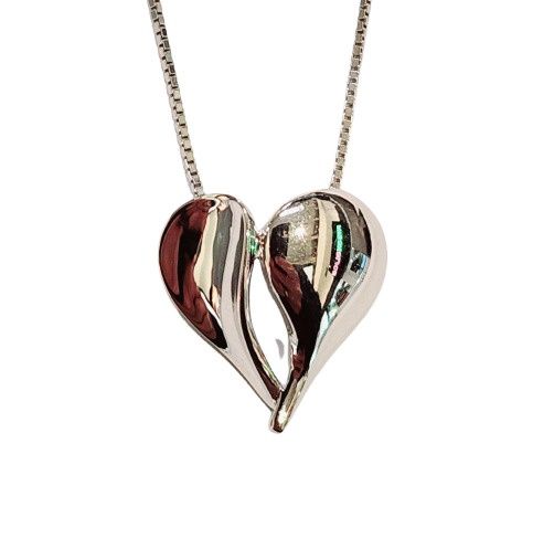Sereni Heart Necklace in Sterling Silver