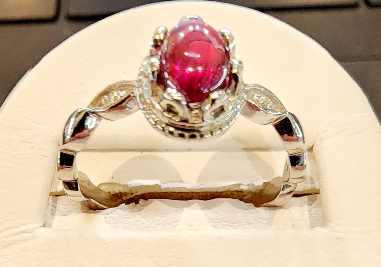 Garnet Ring in 925 0150 sz 8