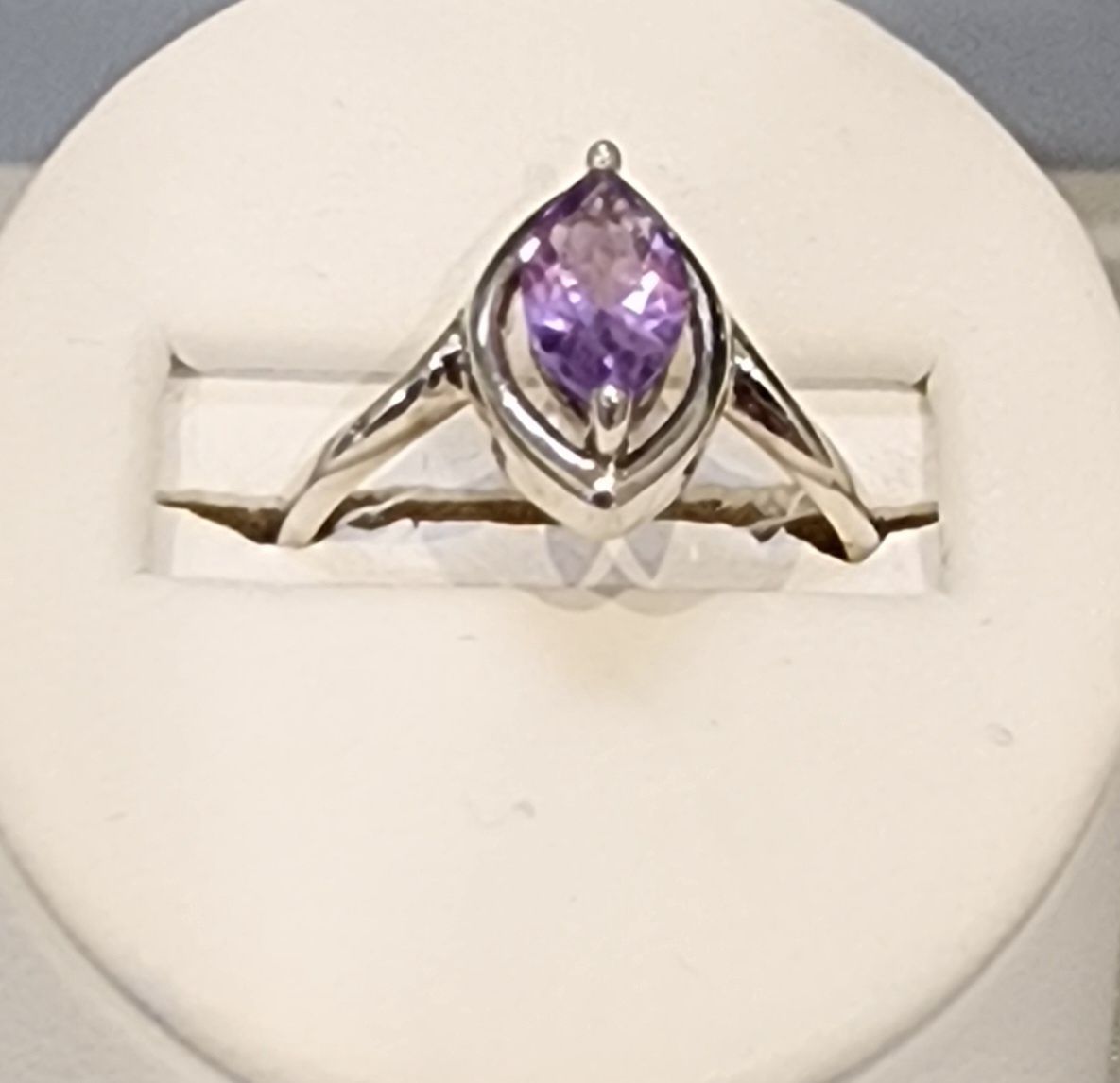 Amethyst Ring in 925 0011 sz 7.5