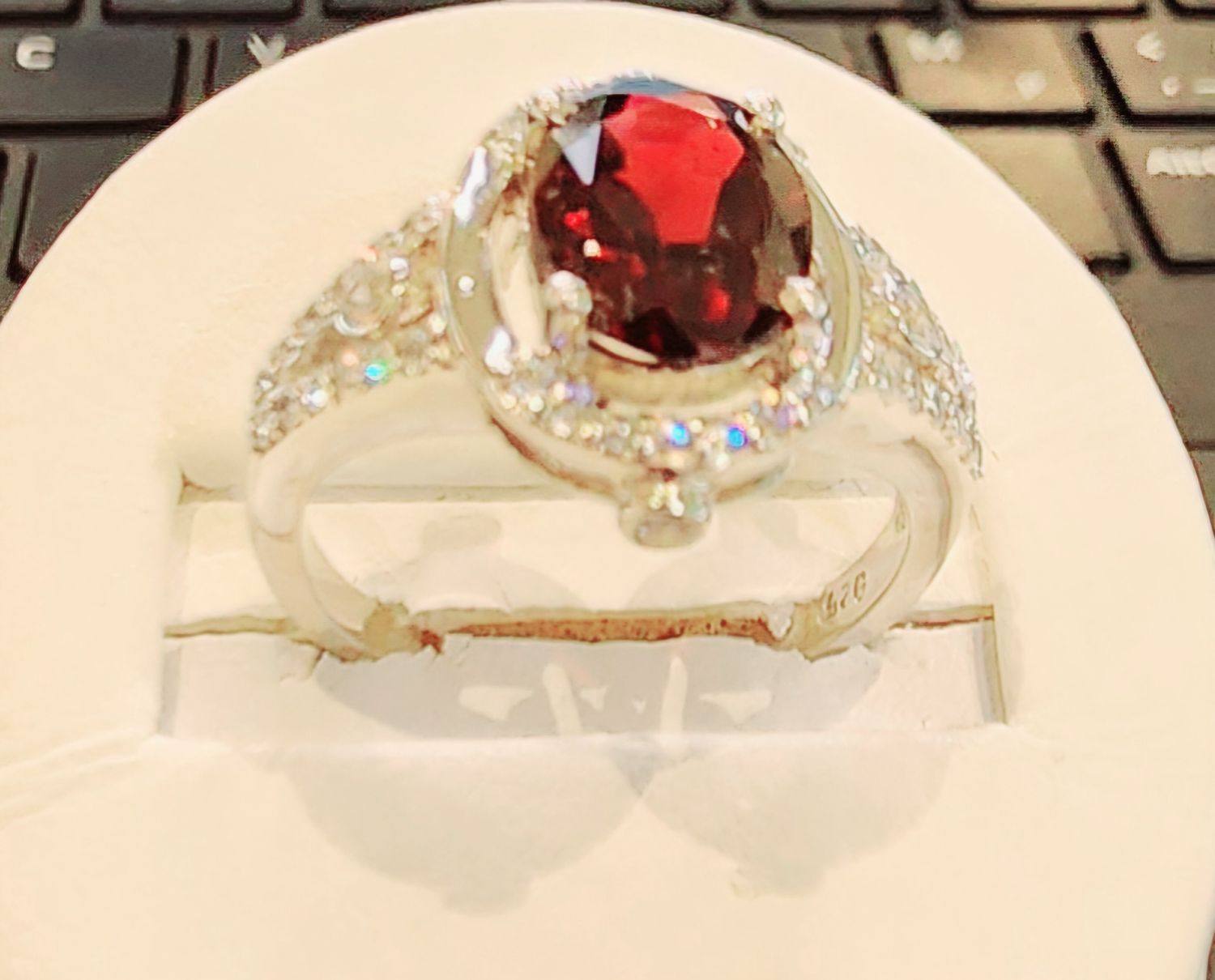 Garnet Ring in 925 0141 sz 7