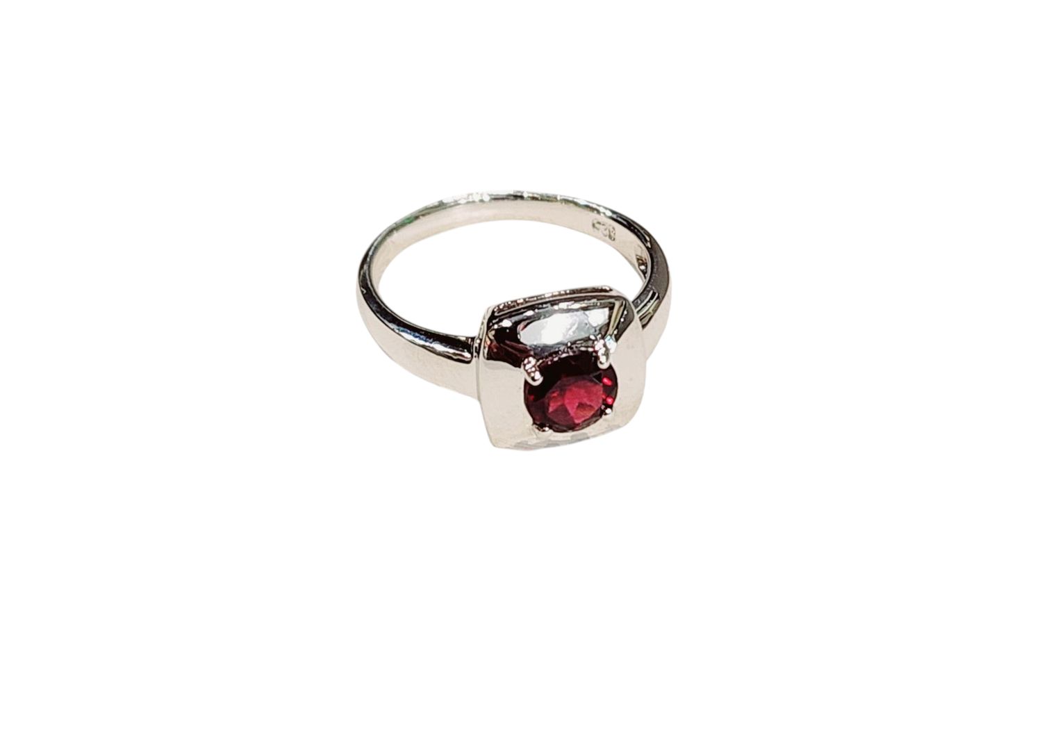Garnet Ring in 925 0139