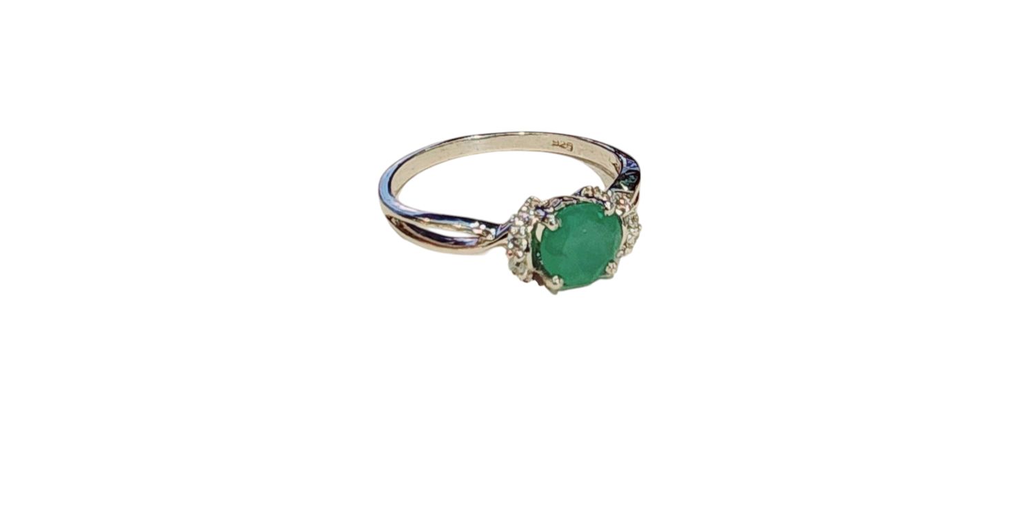 Emerald Ring in 925 0122 SZ 8