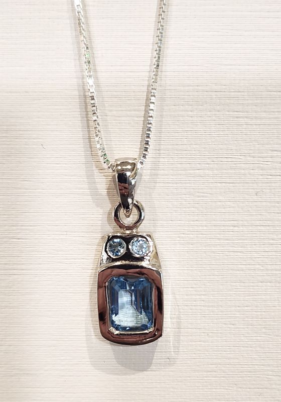 SW BL Topaz Pndt in 925 0004