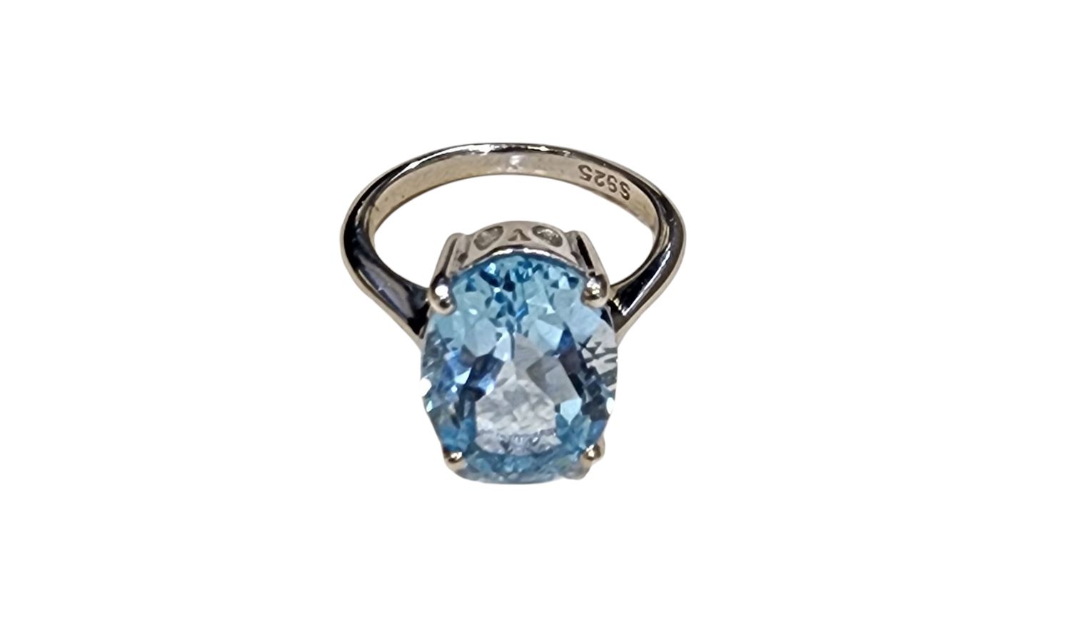 Blue Topaz Ring in 925 0085 sz 7
