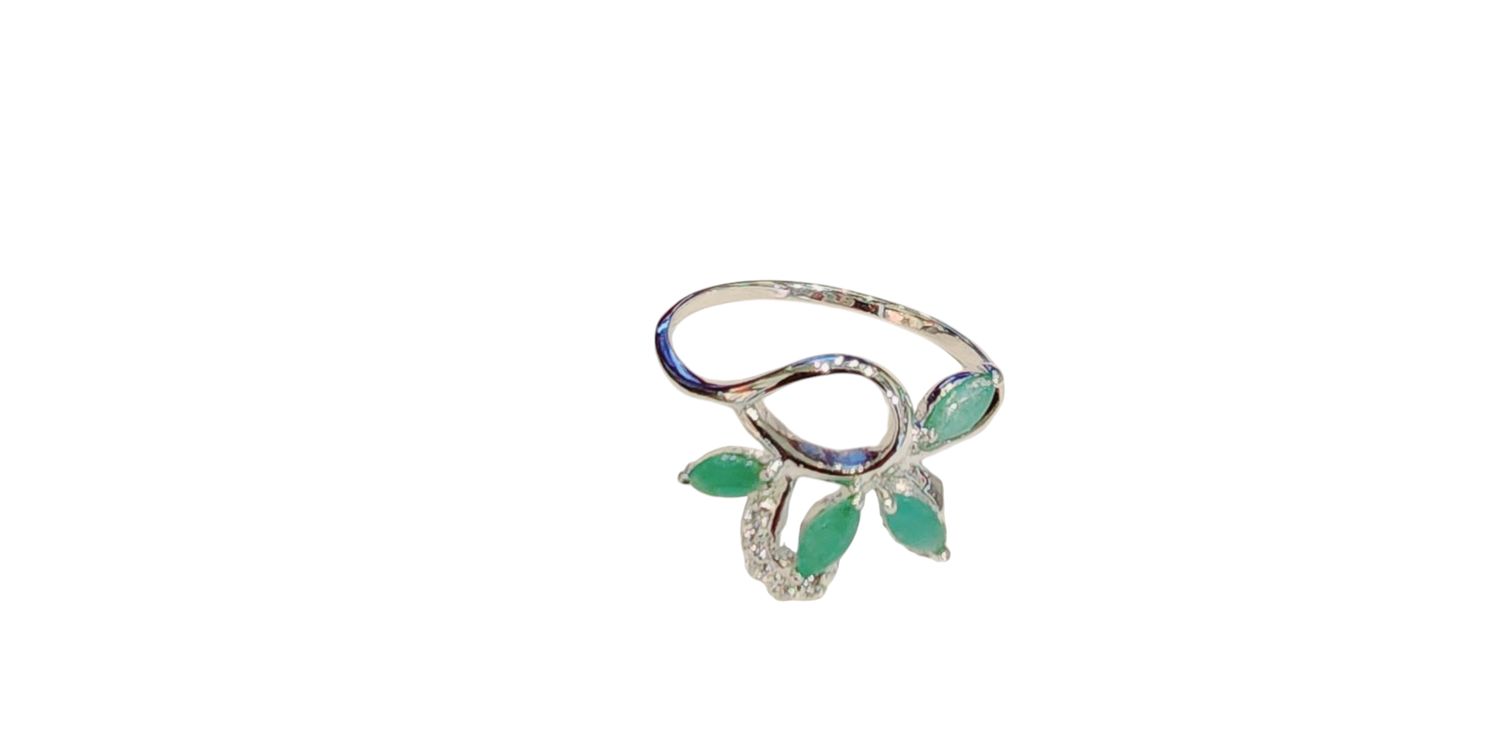 Emerald Ring in 925 0102 SZ 9.5