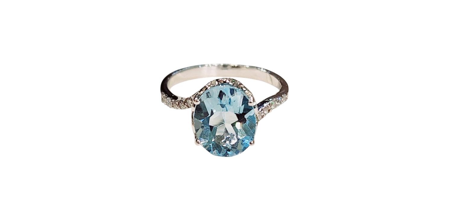 Blue Topaz Ring in 925 0072 sz 8.5