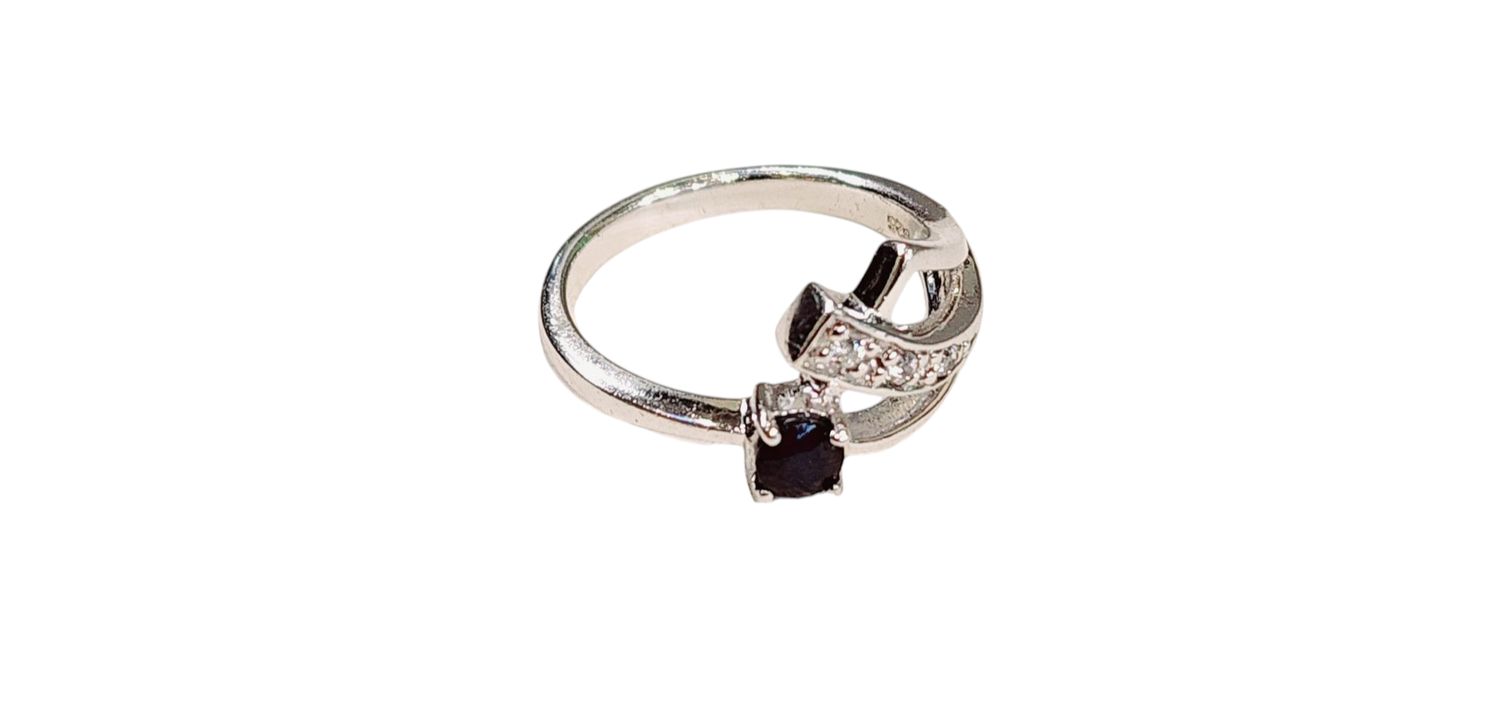 Blue Sapphire Ring in 925 0036 sz 7.5