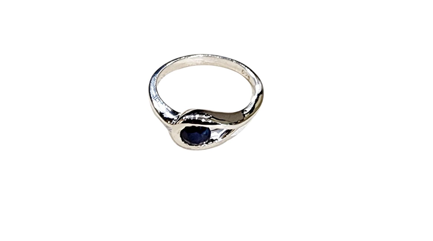 Blue Sapphire Ring in 925 0029 sz 7