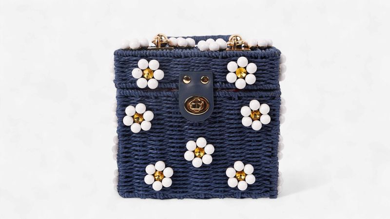 Wicker Bucket Daisy Flower Purse: Navy + White Daisy