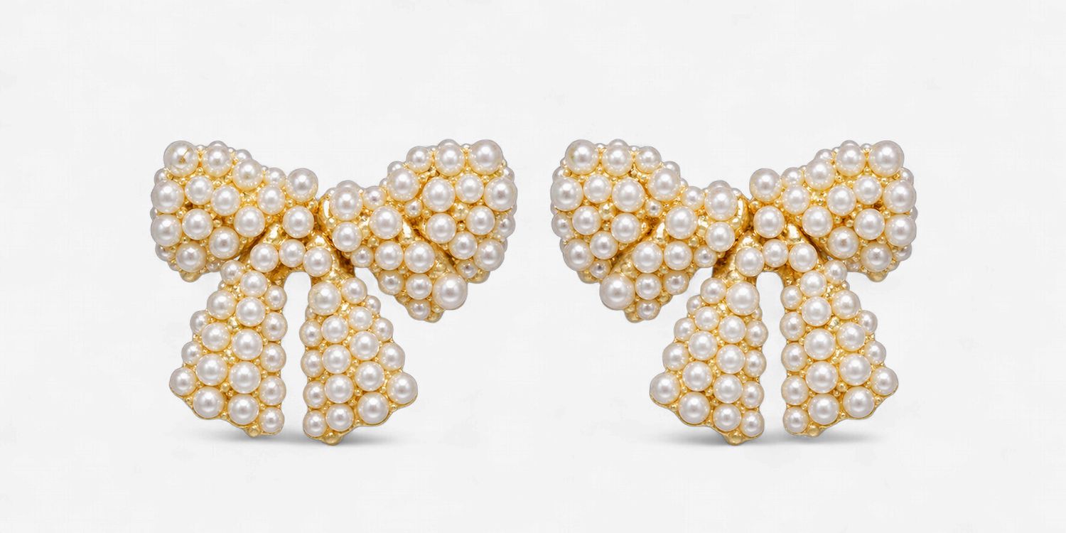 Pearls, Please! Bow Earrings