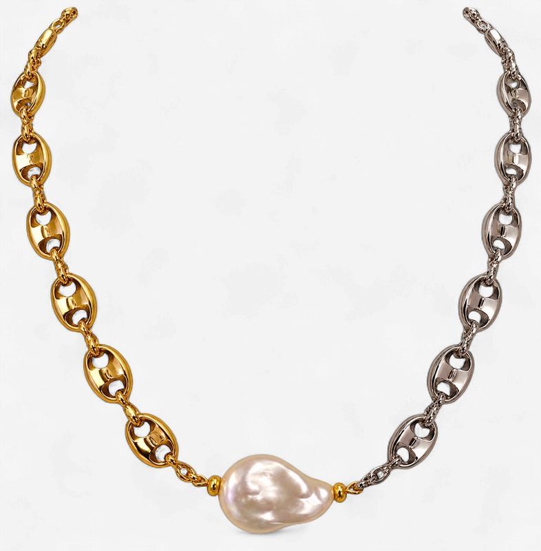 Island Pearl Necklace