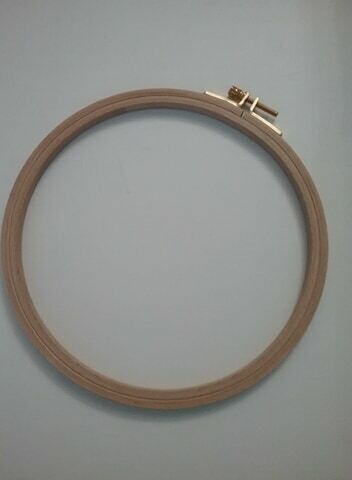 Borduurring hout - 25 cm