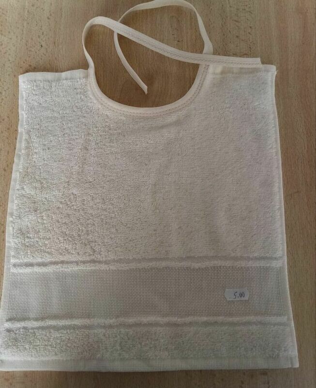 ecru Slabbetje met aidaboord en knooplint - ecru