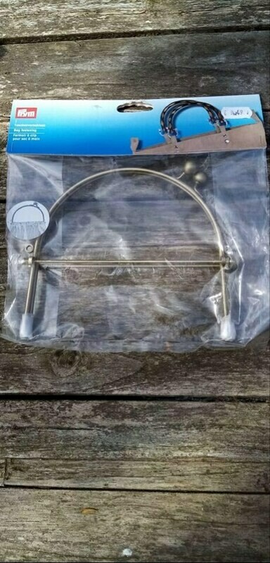 TASSENBEUGEL MET CLIPS SLUITING 15CM BREED=
SOLDENPRIJSJE!!