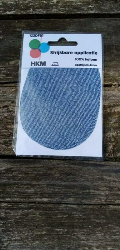 OPSTRIJKBAAR KNIESTUK IN LICHTE JEANS KLEUR PER STUK