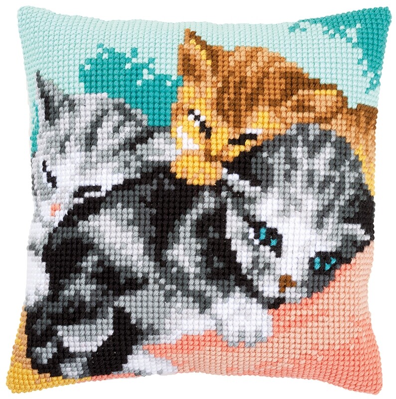 KRUISSTEEKKUSSEN SNOEZELIGE KITTENS (op bestelling)