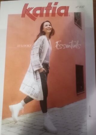 essentials katia 107
