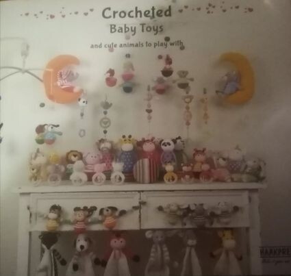 crocheted baby toys =engels haakboek