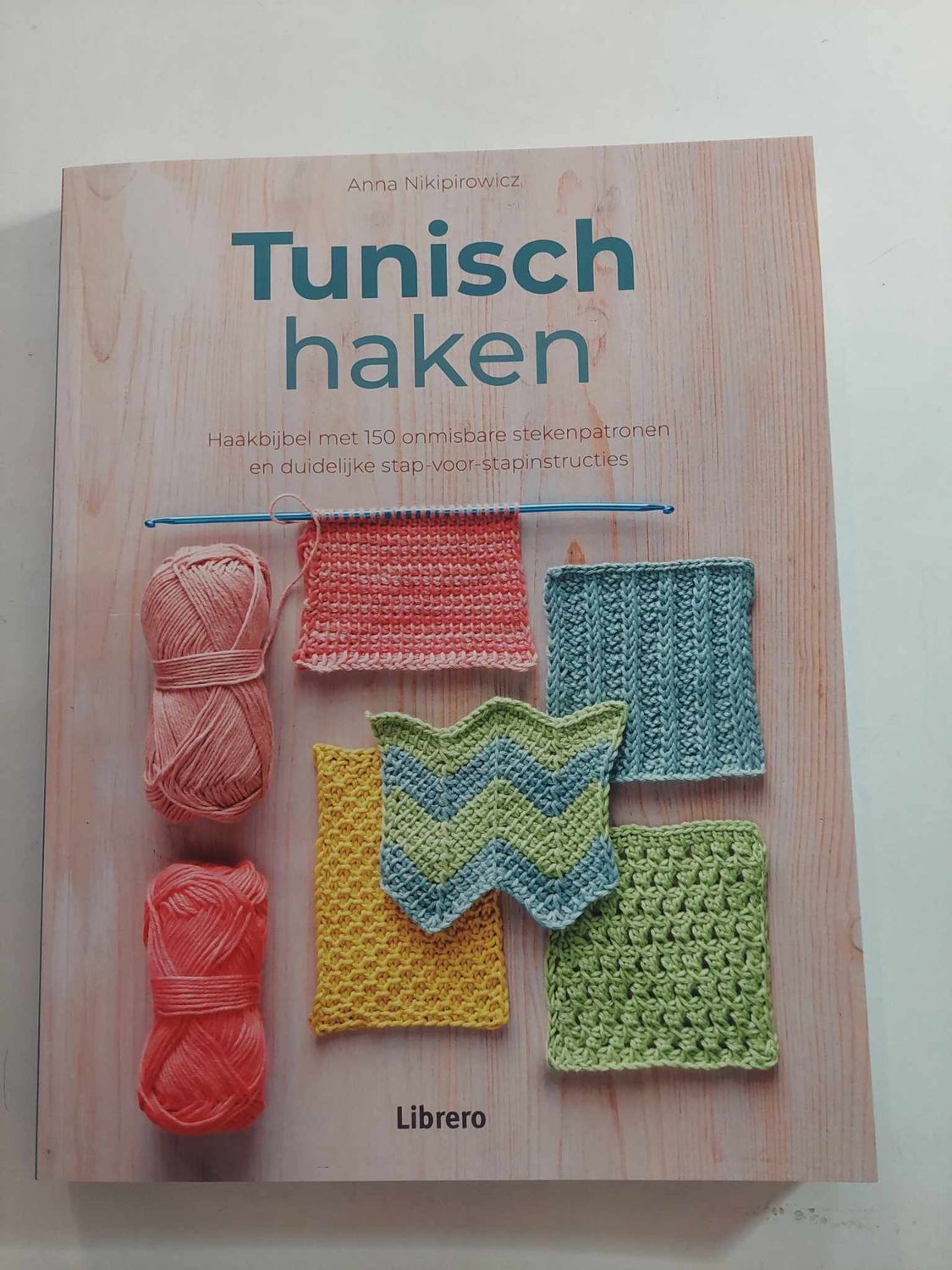 tunisch haken= haakboek met 150 stekenpatronen