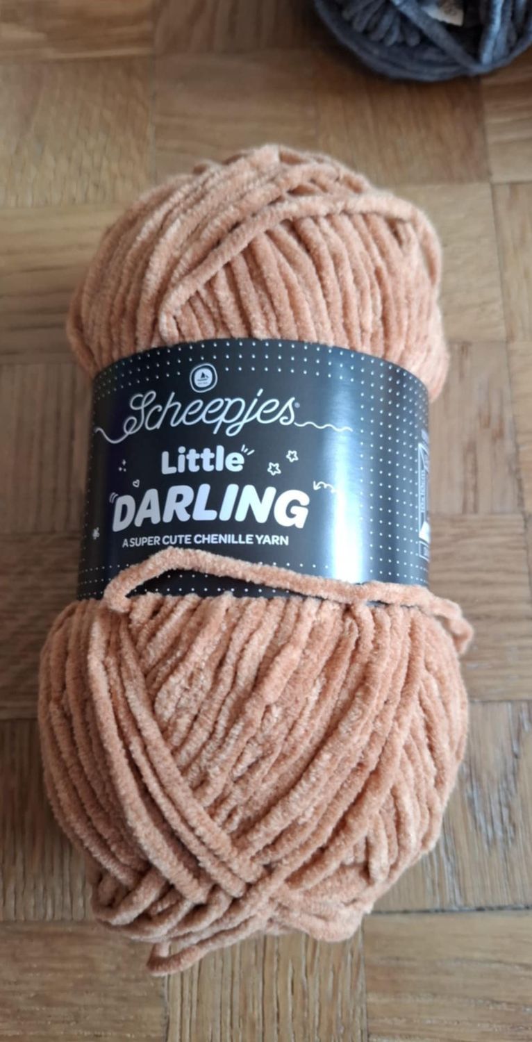 404 little darling scheepjes lichtbruin