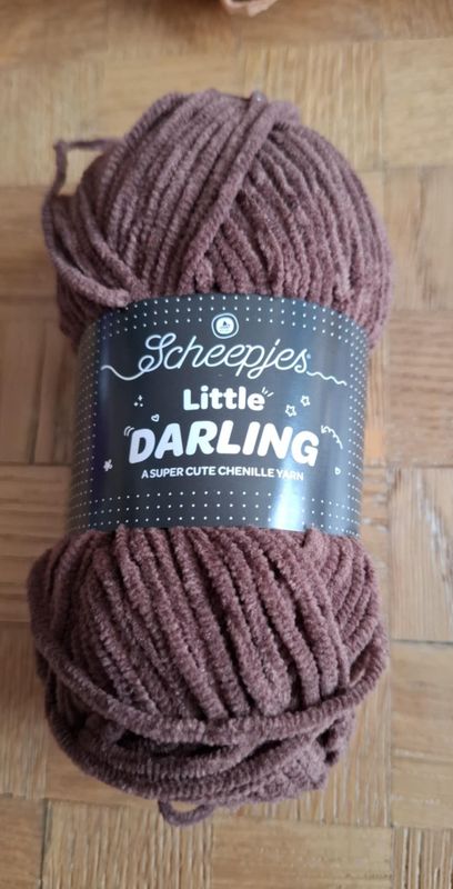 413 little darling scheepjes donkerbruin
