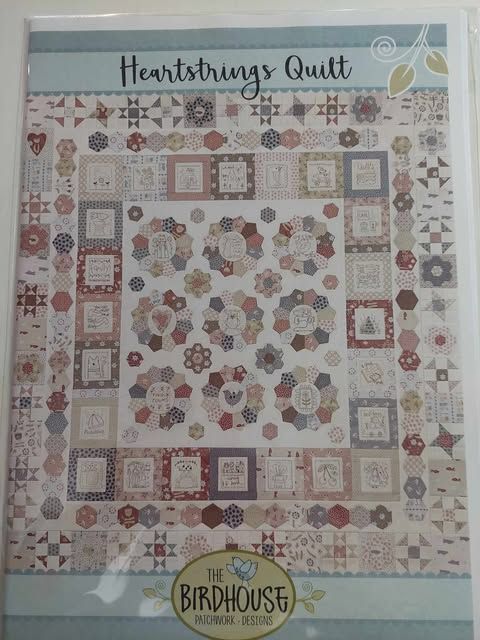 HEARTSTRINGS QUILT = patchworkpatroon merk:the birdhouse 40x42inch