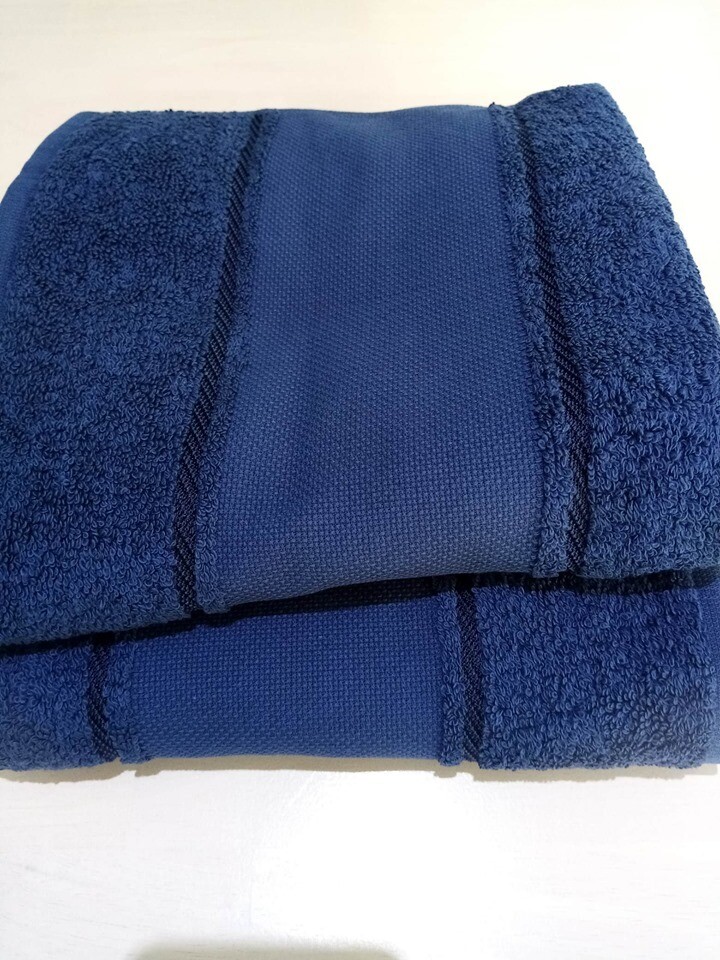 DONKERBLAUWE HANDDOEK MET AIDABOORD 50X1CM