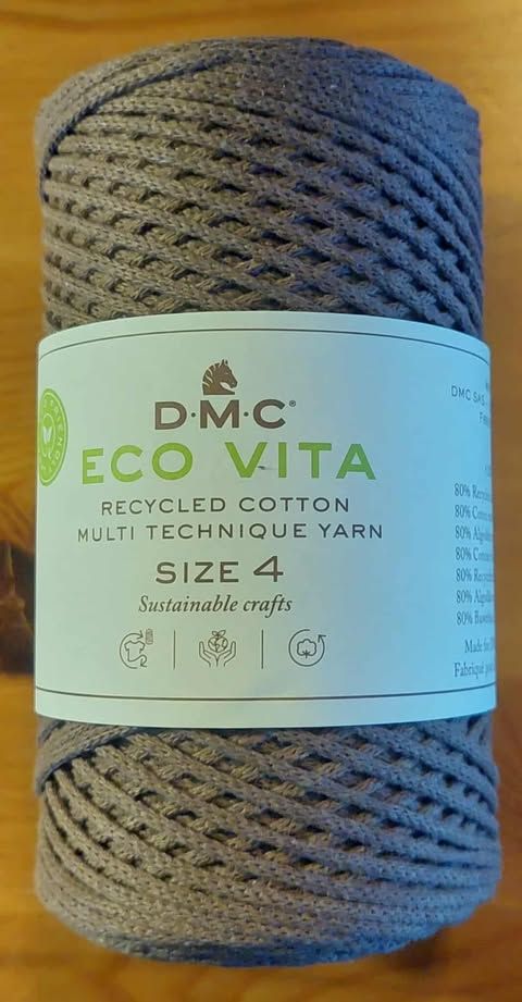 112 eco vita 4 DMC= MACRAME KOORD 3mm dik