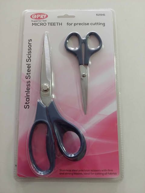 scharen set van OPRY is 1 schaar van 21cm+ 1 puntschaartje gratis!!