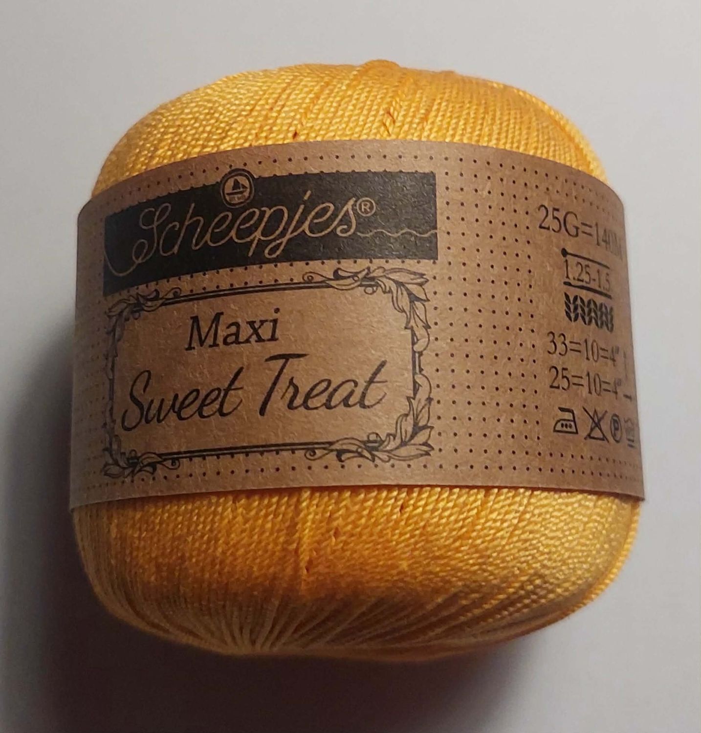 411 maxi sweet treat scheepjes  = bol 25 gr
