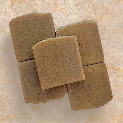 Rebel&#39;s Roost, Lemongrass Māmaki Goat Milk Soap (4.5oz)