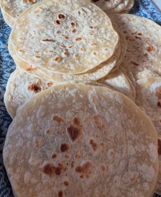 Tortillas, Lika Vera's Paniolo Tortillas, Flour (6 Pack)