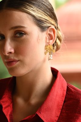 Iris Pearls Earrings - Large