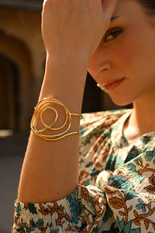 Artemisia cuff