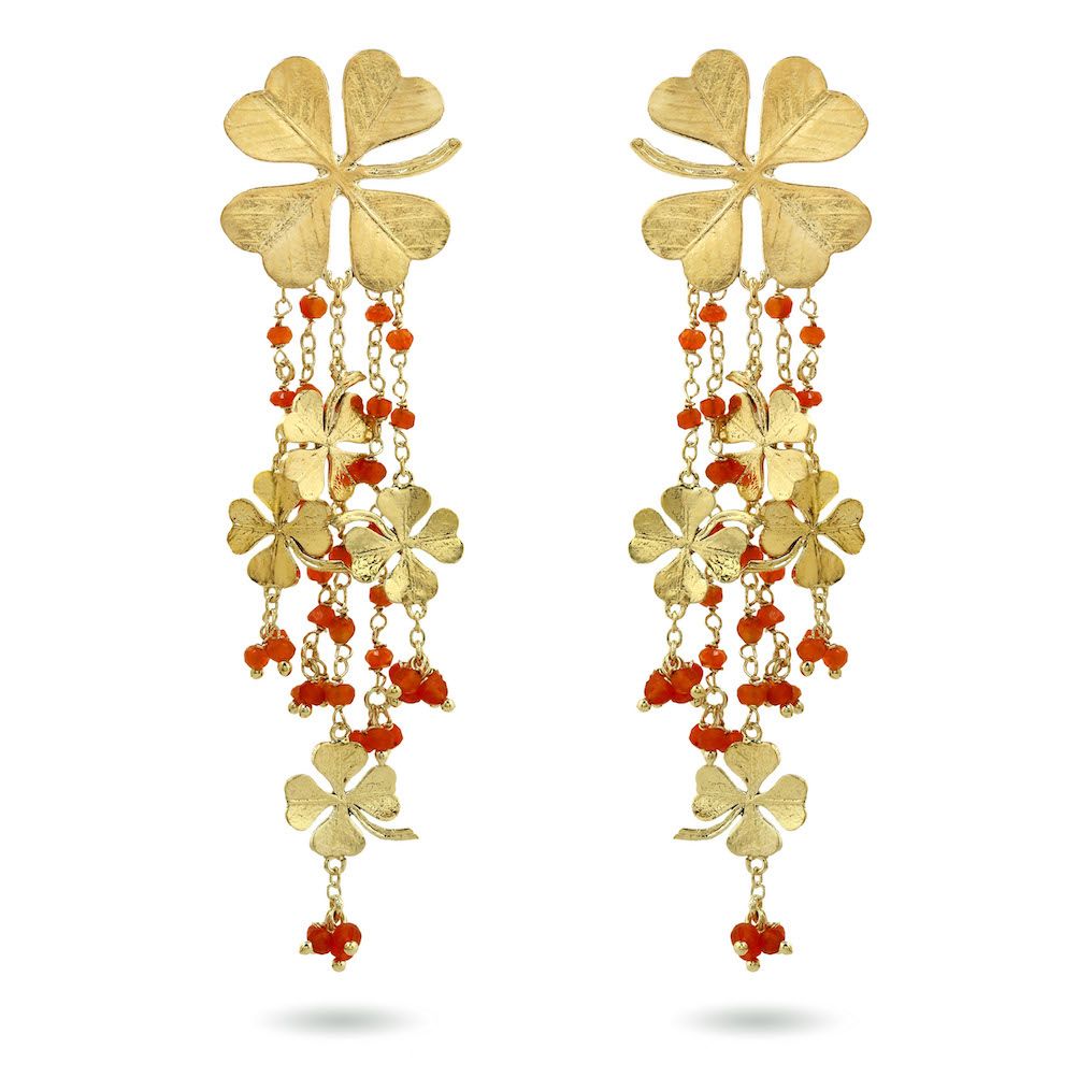 Product shot of large clover earrings with carnelian by Belgian Christine Bekaert handcrafted statement jewelry 