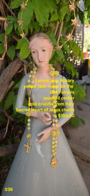 Lemon Jade Rosary Yellow Jade Roses for the Our Fathers Lemon Jade Rosary Yellow Jade Roses for the Our Fathers