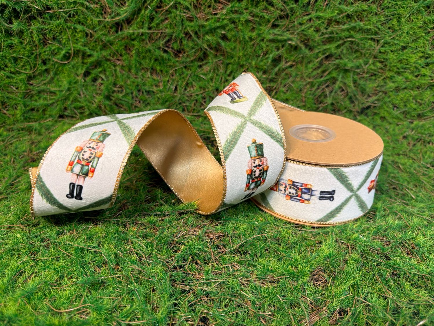 2 1/2" Wired Reversible Velvet | Nutcracker with Northfolk Pine on White | 10 Yard Roll
