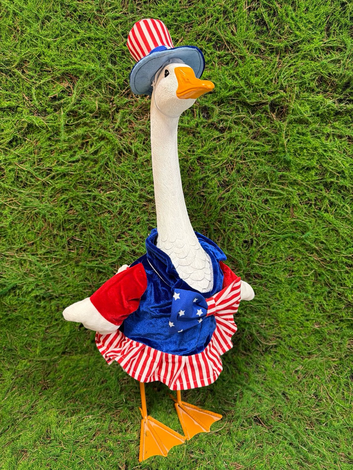 Resin Porch Goose w/ 6 Changeable Outfits 24.21"H